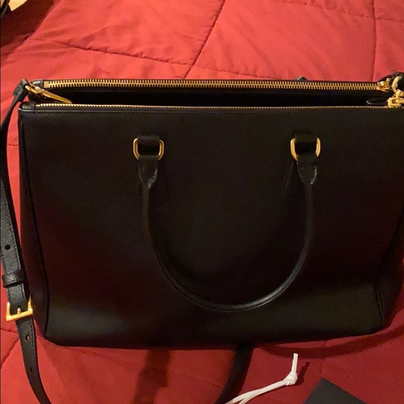LIKENEW PRADA SAFFIANO LUX LARGE BAG - Picture 9 of 14